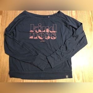 Prana Ladies Medium long sleeve T-shirt. Navy.
